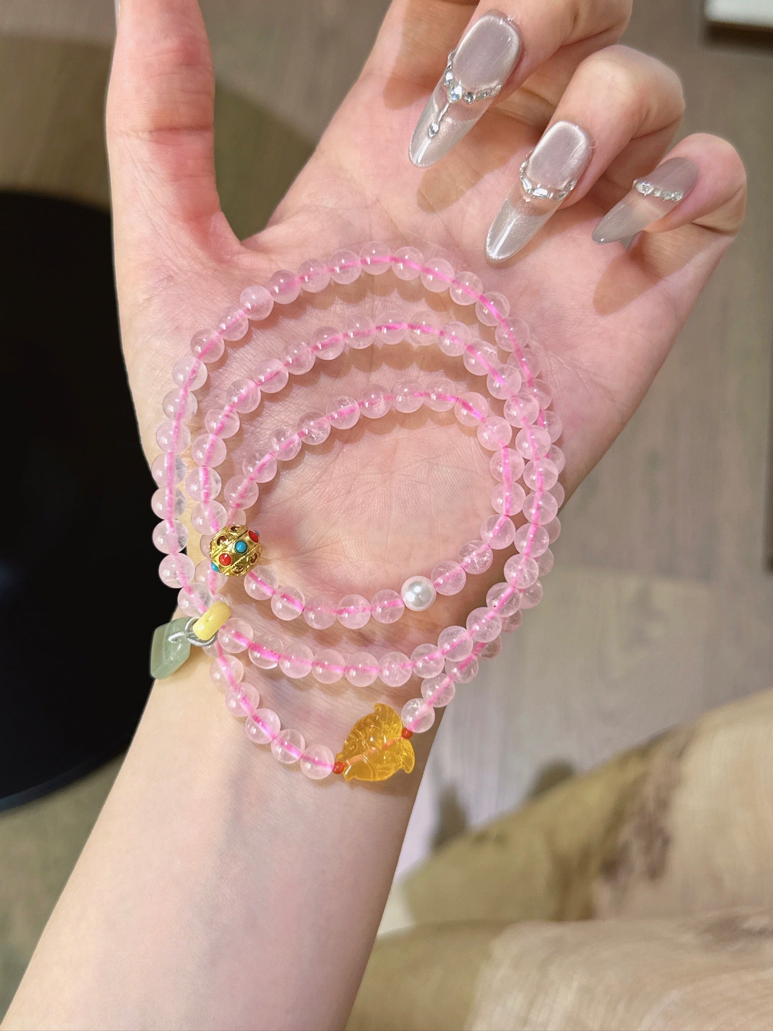 ▫️▪️ Pink crystal beeswax and Tian jade bracelet